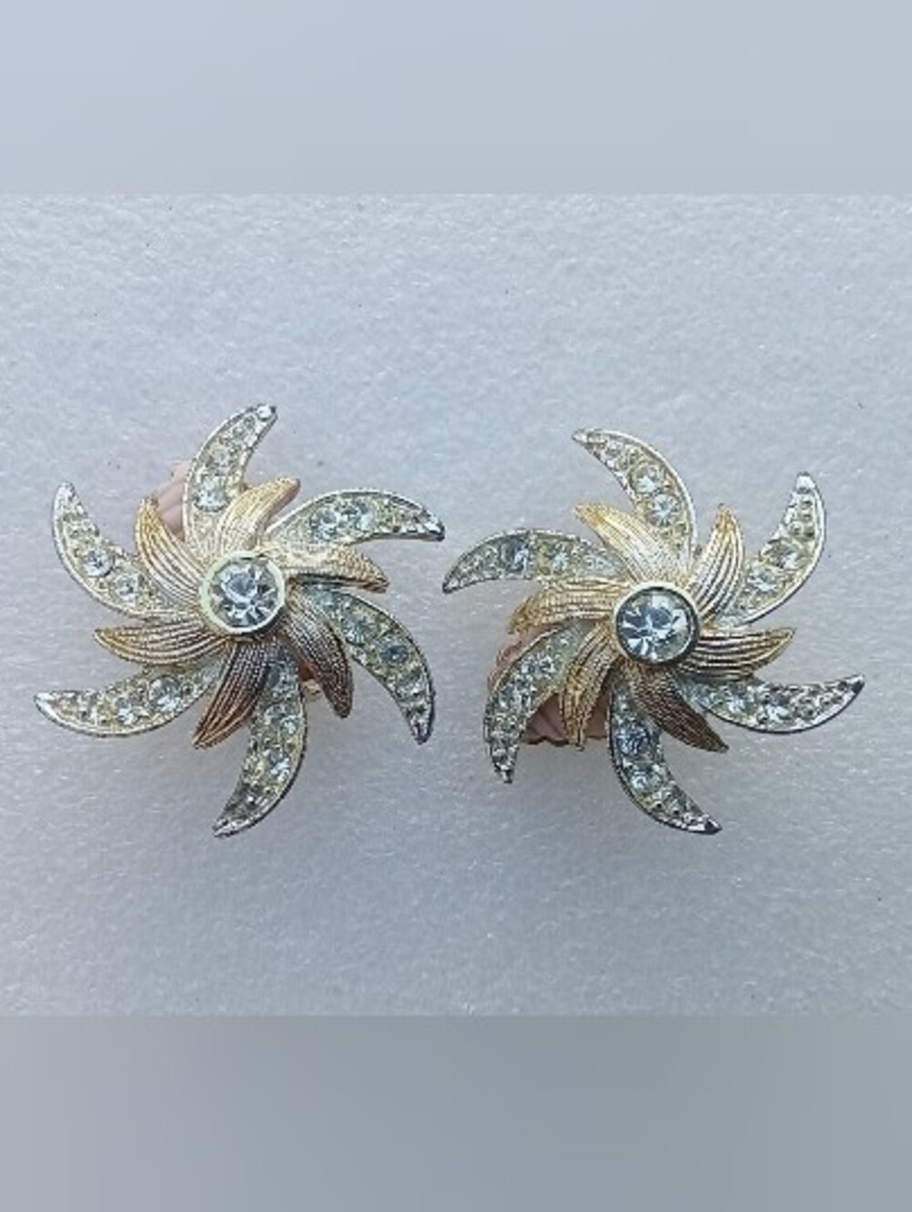Sara Coventry Evening Comet Clip-on Earings 60s
